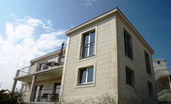 In Center Near the Marina and Beach