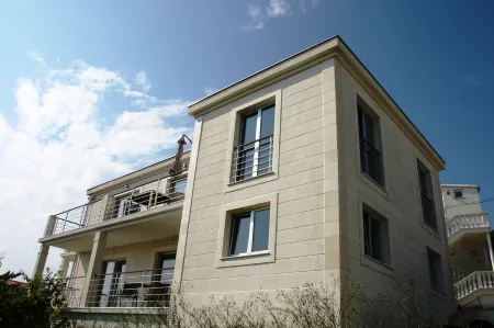 In Center Near the Marina and Beach