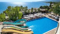Maya World Didyma Hotel - Kolam Renang