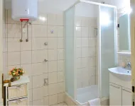 Apt Lavender-1 Br Apt 5 Min Walk to Split Old Town & Bacvice Beach