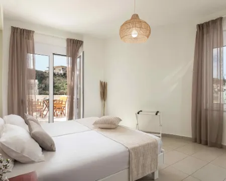 Artemis Apartments โรงแรมในStalos