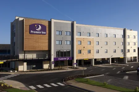 Premier Inn Newton Abbot Отели рядом с достопримечательностью «College House»