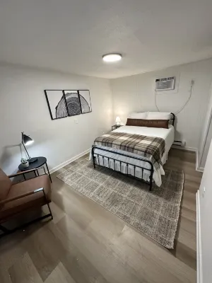 Rockwell Commons - 2 звезды