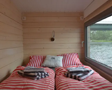 Time Out on the Havel - Houseboat "nautikhus" Hotels in Werder