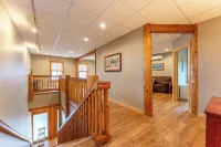 A Taste of Ely 4 BR Apartment, with Sauna