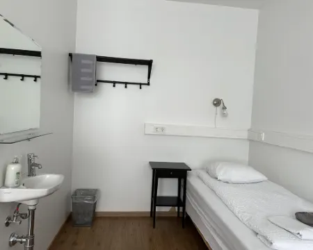 Kanslarinn Hostel Hotels in Hella