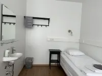 Kanslarinn Hostel - parking