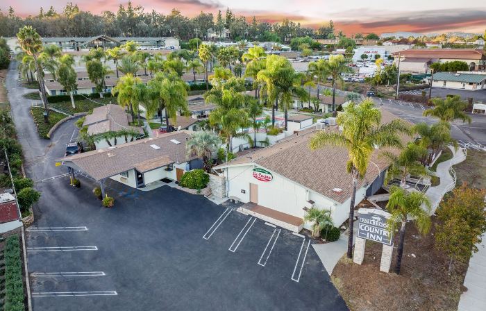 Fallbrook Country Inn