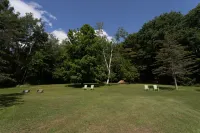 Governor's Rock Motel Отели в г. Арлингтон