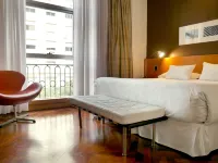 725 Continental Hotel