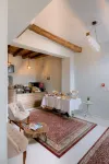 999 Luxury Hotel