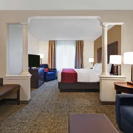 Comfort Inn & Suites