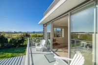 Appleby House & Rabbit Island Huts - Pet friendly