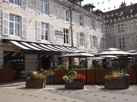 Le Comptoir du Voyageur Отели в г. Бюфар