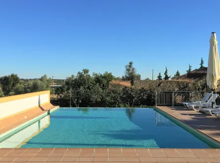 Casa do Peso Отели в г. Alter do Chao