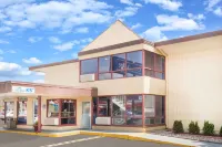 Travelodge by Wyndham Terre Haute فنادق في تيري هوت