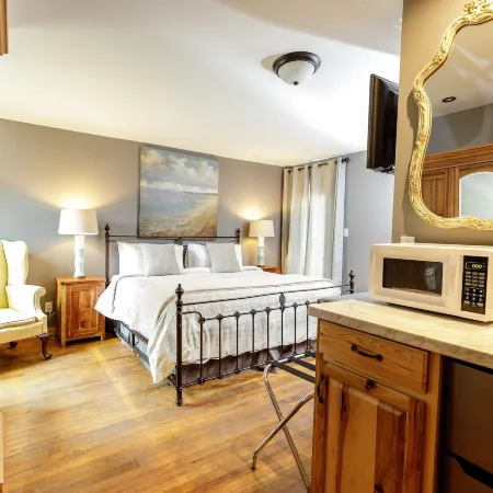 The Inn at Warm Springs