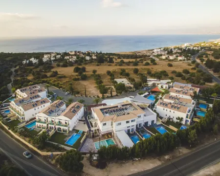 Latchi Escape Hotel & Suites Hotels in Neokhorio