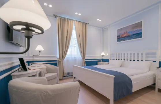 卡羅維發利雷韋頓套房