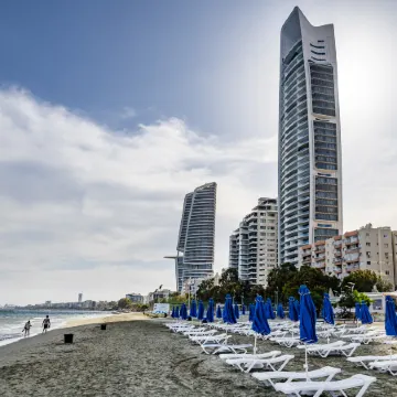 102 Mulberry Court- Bright with Large Terrace