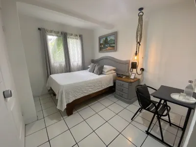 Berlor Airport Inn Hotels near Anibal's