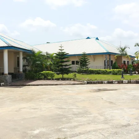 L & L Executive Hotels and Suites
