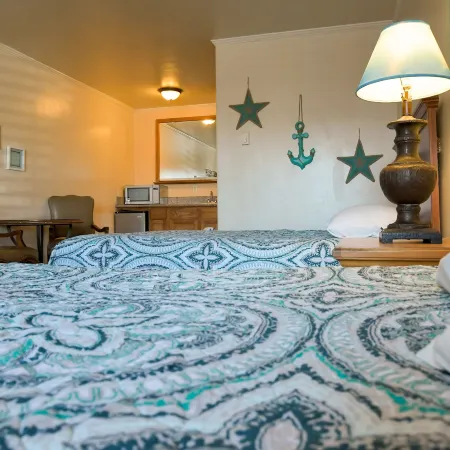 The Shores Inn