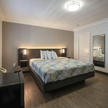 Motel 6 Tustin, CA – Orange County