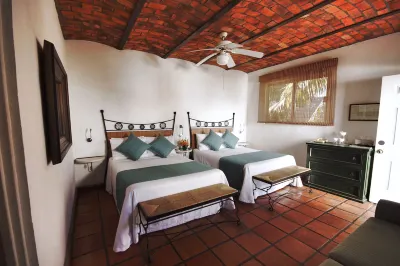 Los Milagros Hotel Hotels near Marina