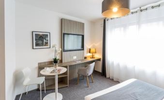 Nemea Appart Hotel Elypseo Strasbourg Port