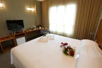 ボーボン コンベンション ホテル ジョインヴィレ