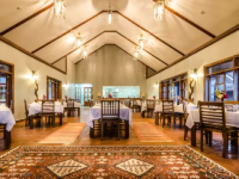 Emburara Farm Lodge Hotels in Kashari