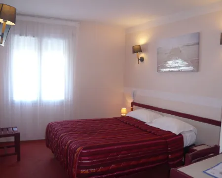 오텔 사블 데오 에 소 레스토랑 '르 16 비스' 벤디 호텔