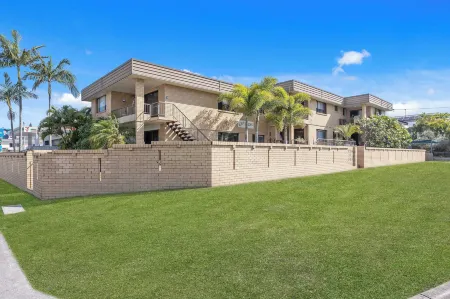 Little Palms by Burleigh Letting Co Отели в г. Palm Beach