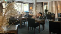 隆內比布倫溫泉度假村 - 早餐
