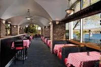 Aquarius Casino Resort