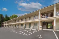 Quality Inn Hotels near The Guthrie Center & Foundation