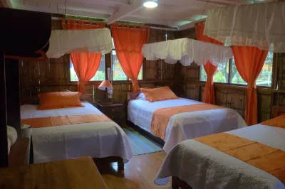 YARINA Eco Lodge Hoteles en 