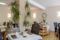 Logis Hôtel Restaurant de la Dore Hotels in Marat