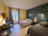 Hôtel Restaurant le Mas de l'Olivier Hotels in Venejan