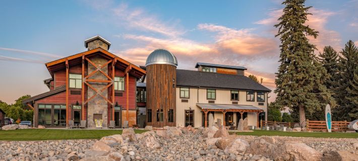 Compass Rose Lodge Hotels in Weber County