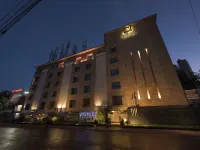 Visitel - A Boutique Hotel Hotels near NUJS
