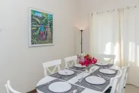 Nianna Coral Bay Stunning Townhouse- 5