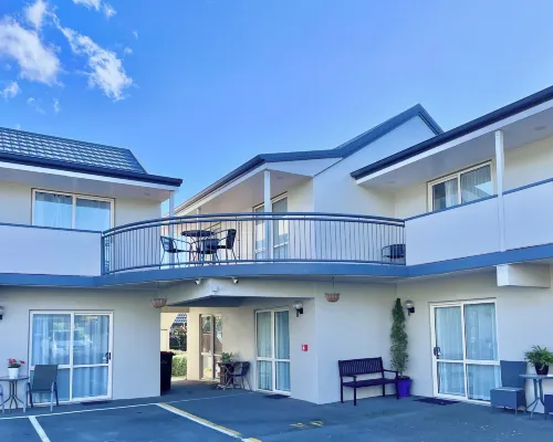 Amalfi Motor Lodge Hotels near Upper Riccarton