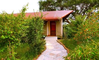 PrideInn Mara Camp & Cottages