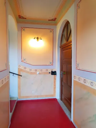 Apartment on the Elbe Ferry - Apartment for 2 - 3 People Отели рядом с достопримечательностью «Шлос Пилльниц»