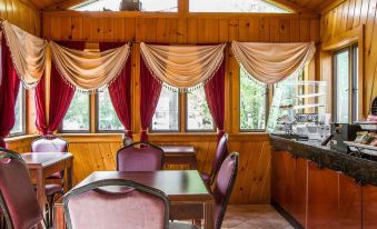 Rodeway Inn & Suites Brunswick Near Hwy 1