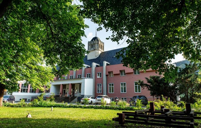 Haus des Volkes - Das Bauhaushotel