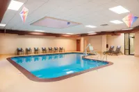 Capitol Plaza Hotel Jefferson City - Pools