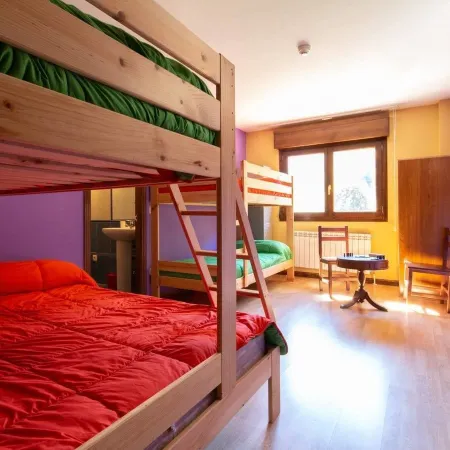 Albergue Los Avellanos - Hostel